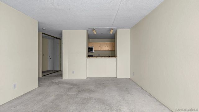 3050 Rue D'Orleans 423, San Diego, CA 92110