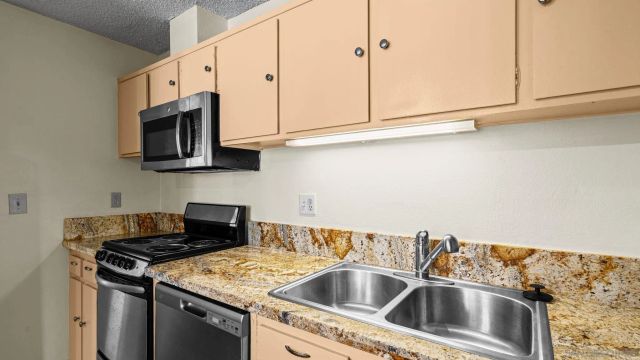 3050 Rue D'Orleans 423, San Diego, CA 92110