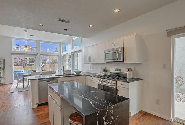 11401 Academy Ridge Road NE, Albuquerque, NM 87111