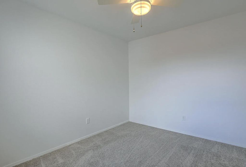 Image 21 of property listing at 11401 Academy Ridge Road NE, Albuquerque, NM 87111