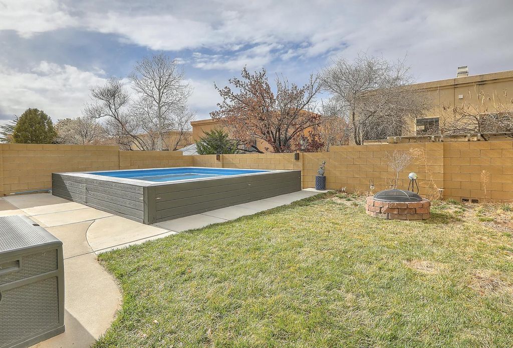 Image 30 of property listing at 11401 Academy Ridge Road NE, Albuquerque, NM 87111