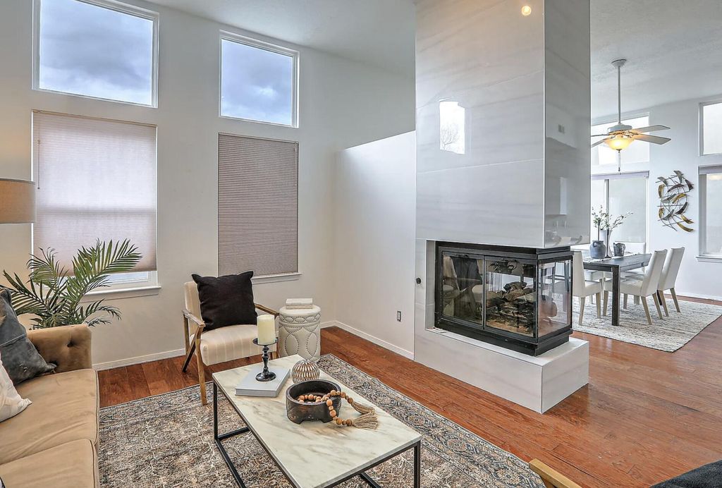 Image 6 of property listing at 11401 Academy Ridge Road NE, Albuquerque, NM 87111