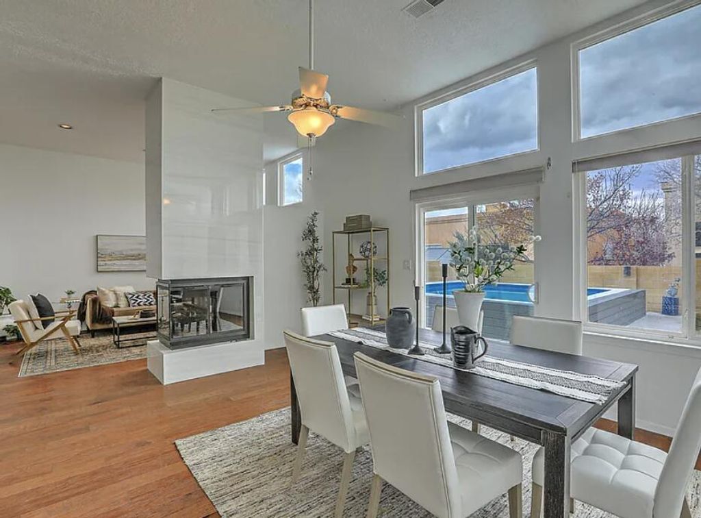 Image 9 of property listing at 11401 Academy Ridge Road NE, Albuquerque, NM 87111