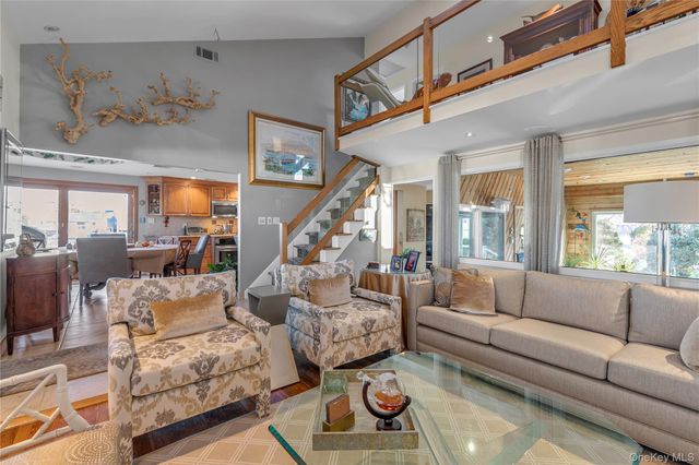 3522 Frederick Street, Oceanside, NY 11572