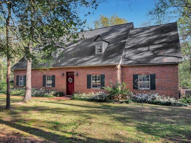 2211 Copeland Street, Lufkin, TX 75904