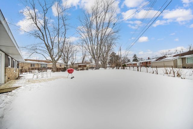 622 E 54th Avenue, Merrillville, IN 46410