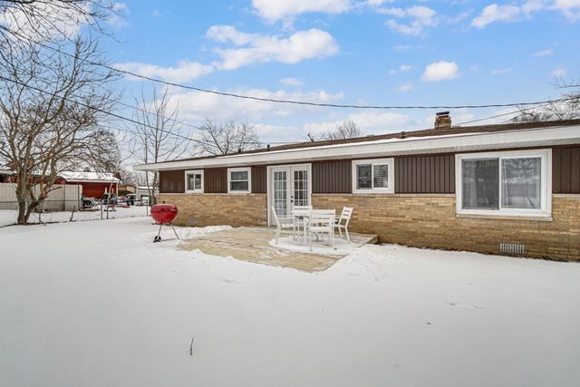 622 E 54th Avenue, Merrillville, IN 46410