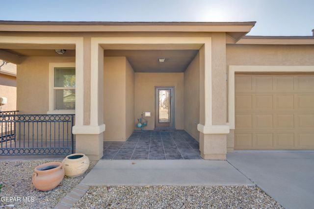 12648 Paseo Rosannie Avenue, El Paso, TX 79928