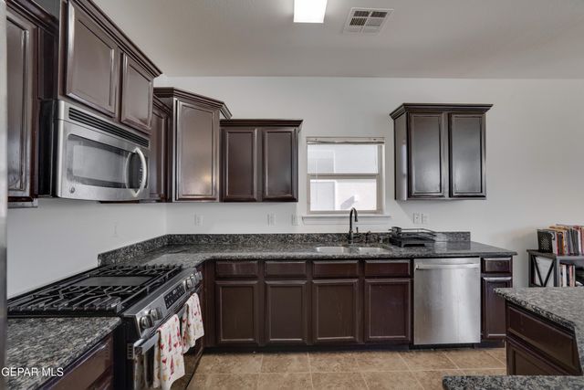 12648 Paseo Rosannie Avenue, El Paso, TX 79928