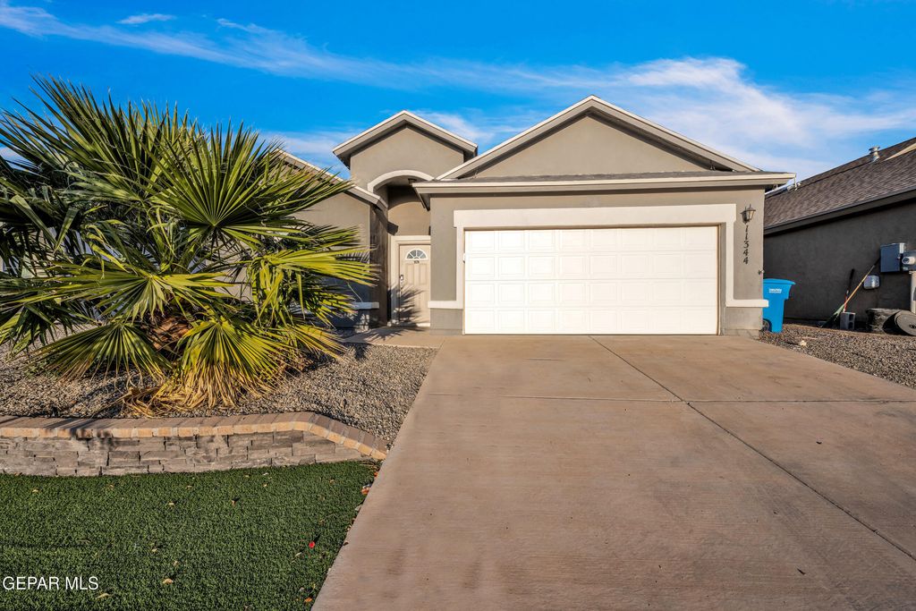 11344 Santa Barbara Drive, Socorro, TX 79927