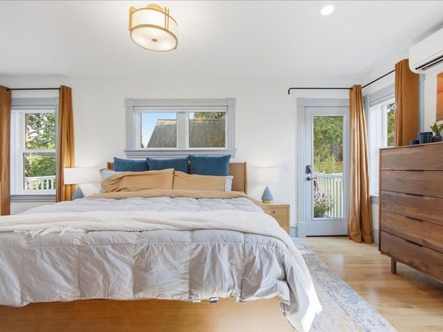 245 Loomis Street, Burlington, VT 05401