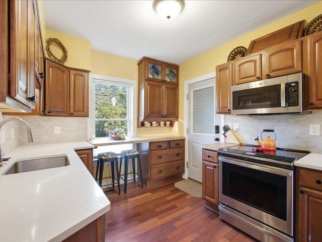245 Loomis Street, Burlington, VT 05401