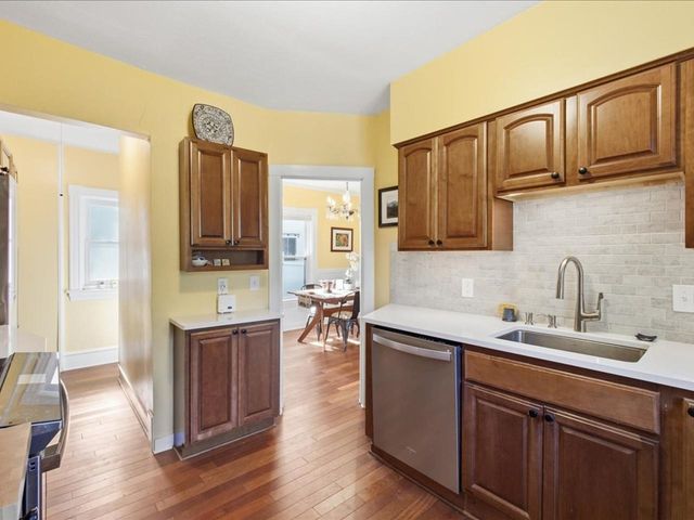 245 Loomis Street, Burlington, VT 05401
