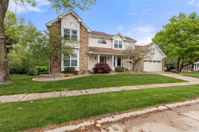2385 Clarjon Drive, Ballwin, MO 63021