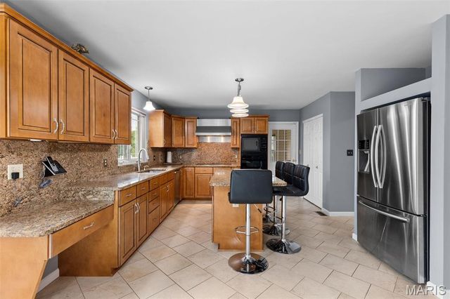 2385 Clarjon Drive, Ballwin, MO 63021