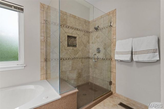 2385 Clarjon Drive, Ballwin, MO 63021