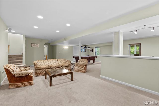 2385 Clarjon Drive, Ballwin, MO 63021