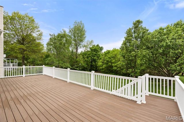 2385 Clarjon Drive, Ballwin, MO 63021