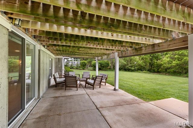 2385 Clarjon Drive, Ballwin, MO 63021