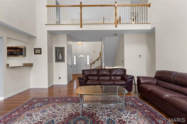 2385 Clarjon Drive, Ballwin, MO 63021