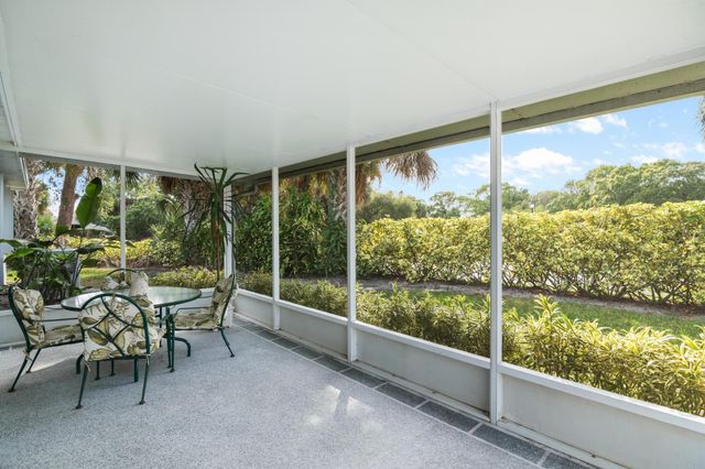 410 NW Tuscany Court, Port St Lucie, FL 34986