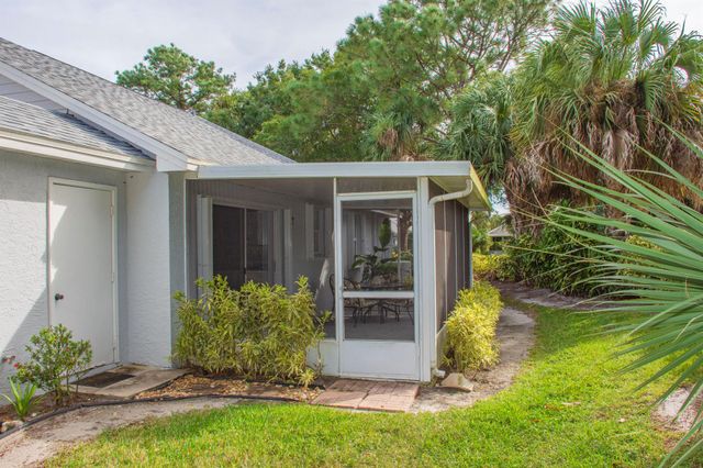 410 NW Tuscany Court, Port St Lucie, FL 34986