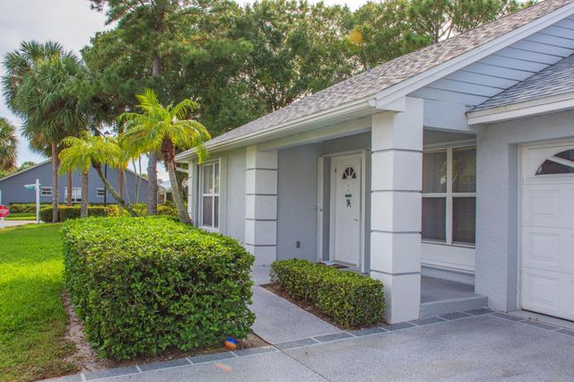 410 NW Tuscany Court, Port St Lucie, FL 34986