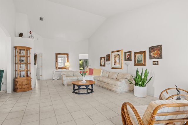 410 NW Tuscany Court, Port St Lucie, FL 34986