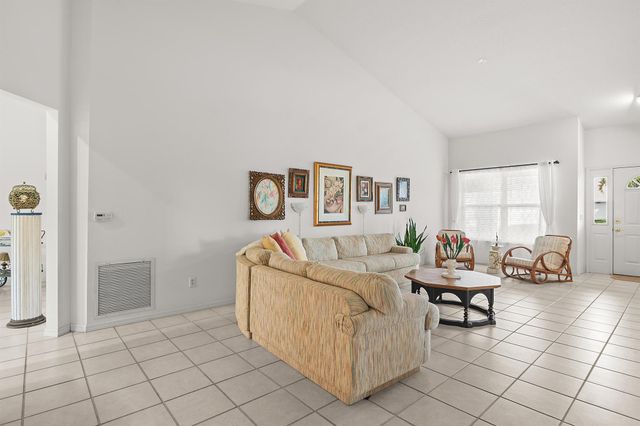 410 NW Tuscany Court, Port St Lucie, FL 34986