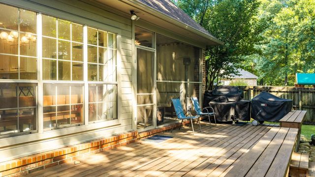 20 Chatel Drive, Little Rock, AR 72223