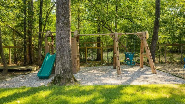 20 Chatel Drive, Little Rock, AR 72223