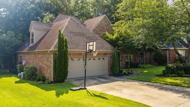 20 Chatel Drive, Little Rock, AR 72223
