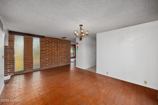 3930 N Old Sabino Canyon Road, Tucson, AZ 85750