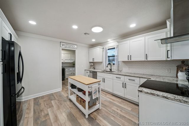 24465 S Orange Cove, Claremore, OK 74019