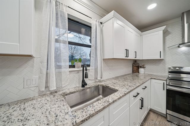 24465 S Orange Cove, Claremore, OK 74019