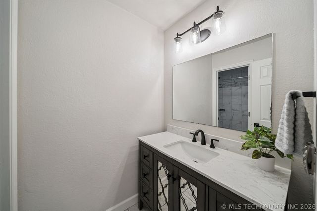 24465 S Orange Cove, Claremore, OK 74019