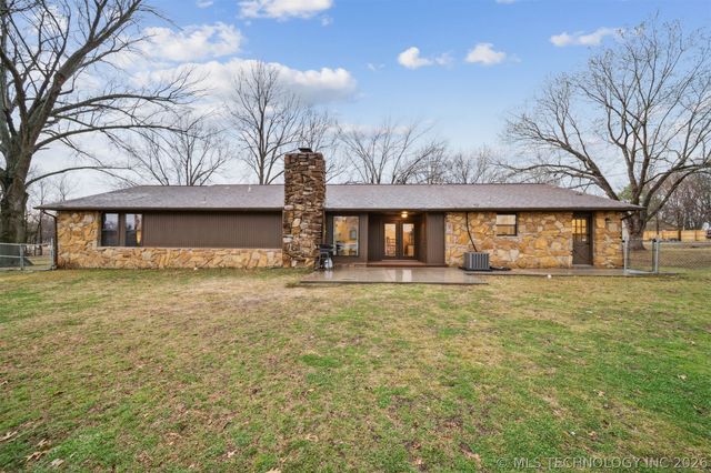 24465 S Orange Cove, Claremore, OK 74019