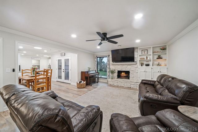 24465 S Orange Cove, Claremore, OK 74019