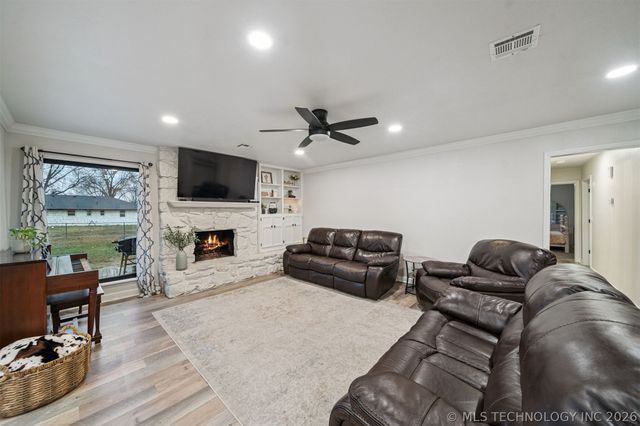 24465 S Orange Cove, Claremore, OK 74019