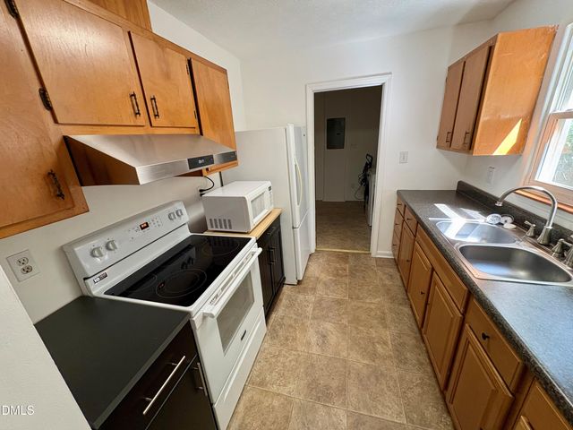 2600 Courier Court, Raleigh, NC 27603