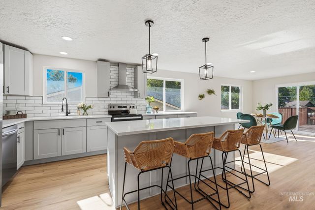 1990 W Panama St, Boise, ID 83705