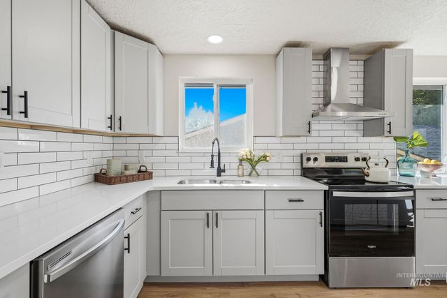 1990 W Panama St, Boise, ID 83705