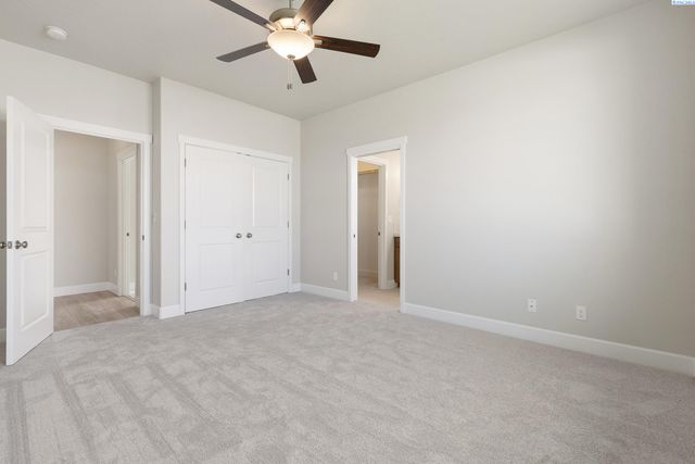 8801 Dusty Maiden, Pasco, WA 99301