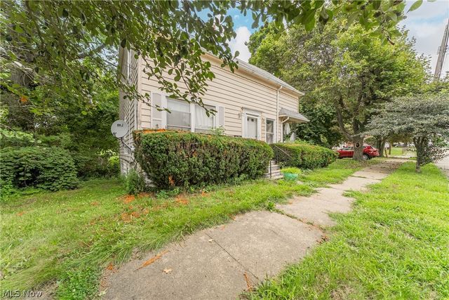 1223 Delos Street, Akron, OH 44306