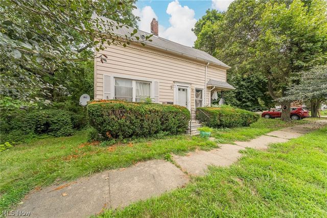 1223 Delos Street, Akron, OH 44306