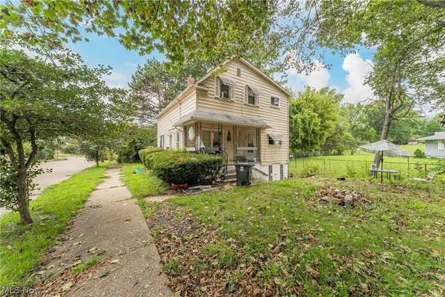 1223 Delos Street, Akron, OH 44306