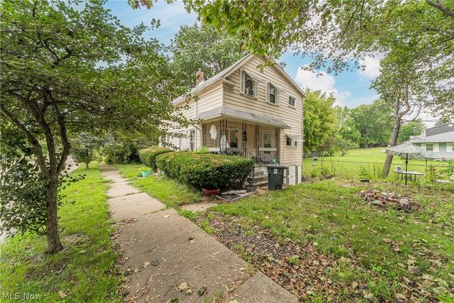 1223 Delos Street, Akron, OH 44306