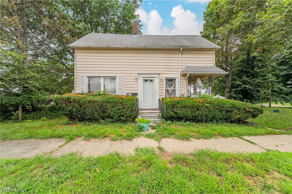 1223 Delos Street, Akron, OH 44306