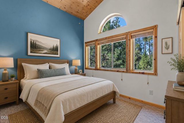 15150 Yellow Pine Loop, Bend, OR 97707