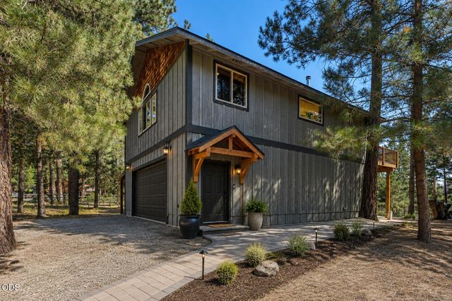 15150 Yellow Pine Loop, Bend, OR 97707